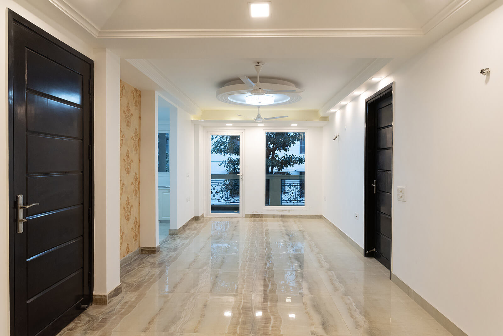 Residential Floor Sale East of Kailash Delhi